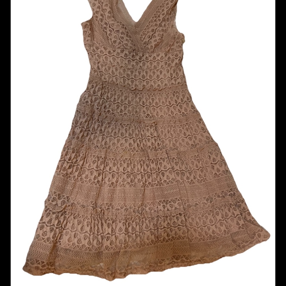 Vintage Y2K Max Studio Tan Lace Tiered
Midi Dress V-Neck Granola Crunchy M